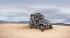 Wüstenfahrzeug: mit spezieller Ausstattung für weites Sandgelände