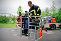 Initiative Glückliche Kinderherzen, Ausfahrt 2012: Einsatz auf der Feuerwehr-Drehleiter