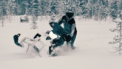 Schneemobil Touren in Schweden 2015: Fahrspaß im Tiefschnee